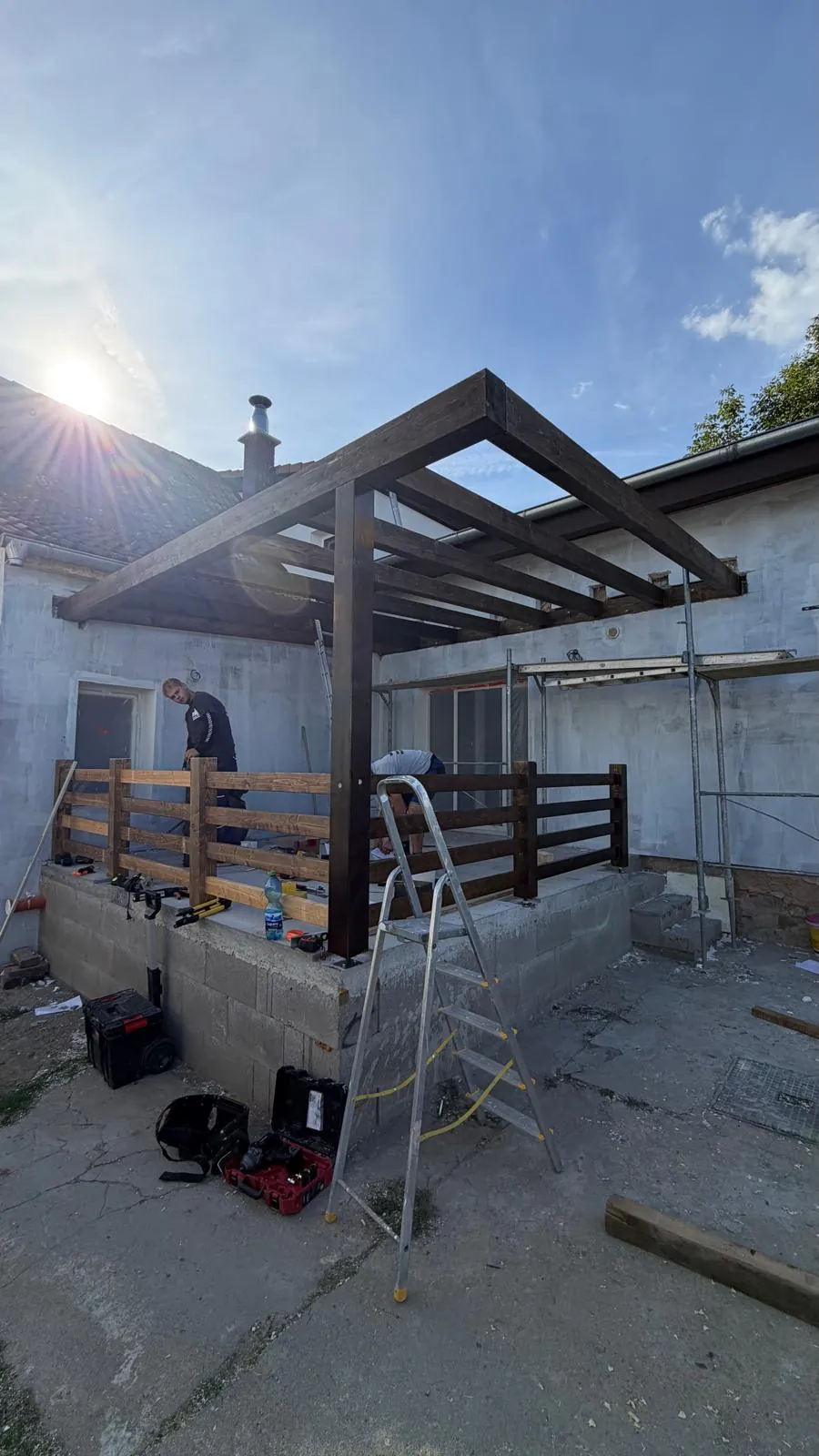 Pergola se zábradlím z KVH a BSH hranolů — fotografie 3