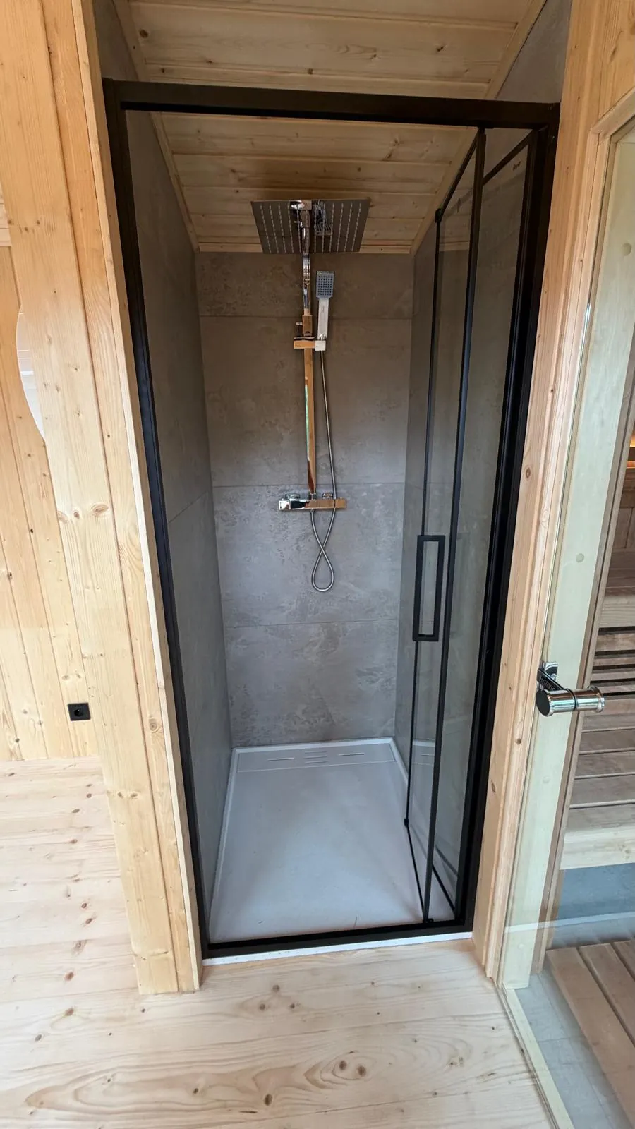 Venkovní sauna s odpočívárnou — fotografie 6